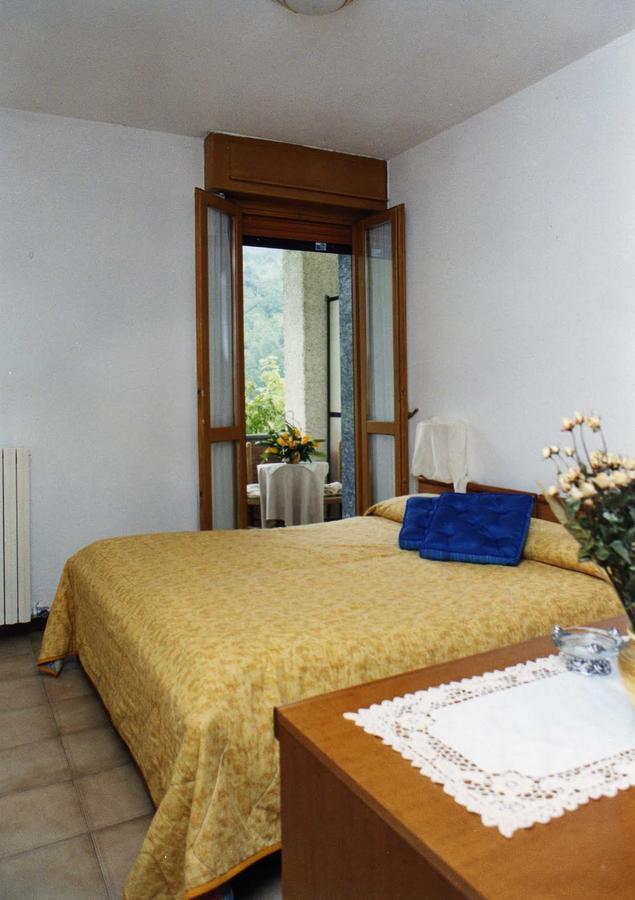 Ristorante Primula Bianca Hotel Varzi Exterior foto