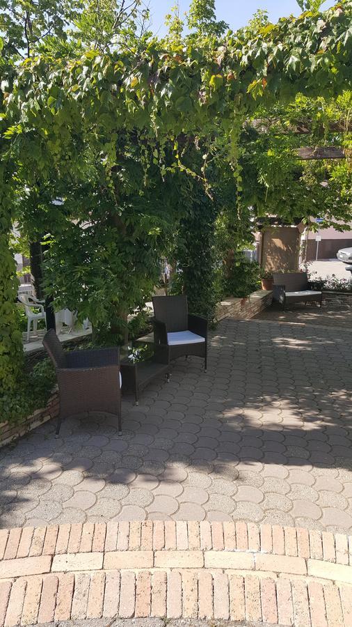 Ristorante Primula Bianca Hotel Varzi Exterior foto